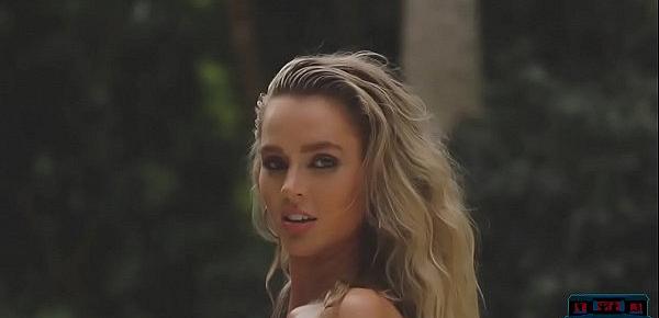  Australian petite MILF model Thera Jane hot nude posing
